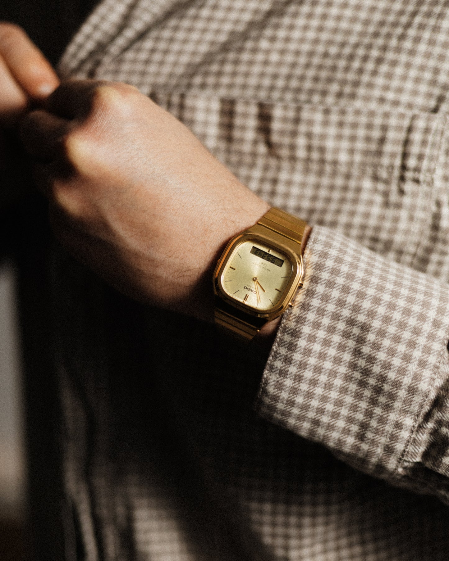 CASIO VINTAGE AQ-240EG