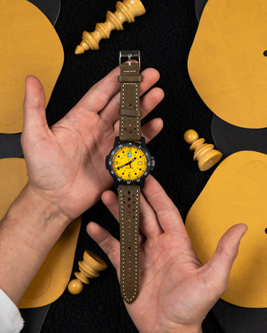 Olive Green Racing Leather Watch Strap – 22mm – Perforated Vintage Rally Style Band – Genuine Leather Watch Bracelet – Motorsport Strap