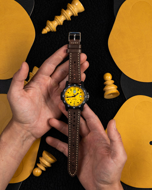 Brown Racing Leather Watch Strap – 22mm – Perforated Vintage Rally Style Band – Genuine Leather Watch Bracelet – Classic Motorsport Strap