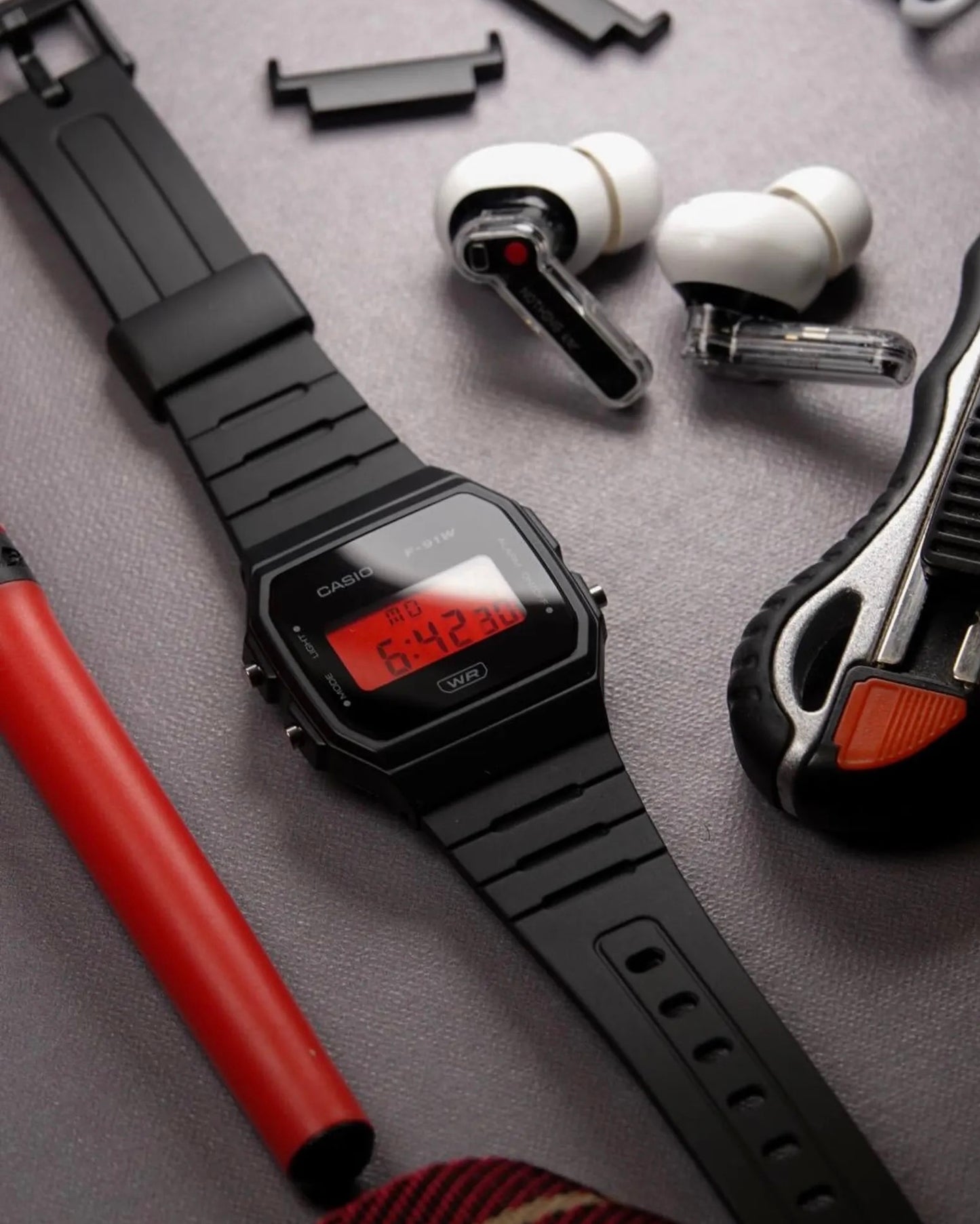Shutter RED F-91 - Modified Casio Watch