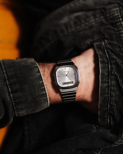 CASIO VINTAGE AQ-240