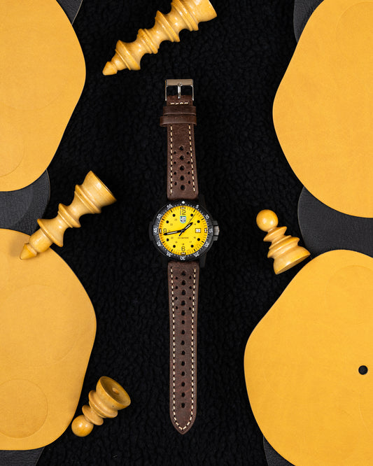 Brown Racing Leather Watch Strap – 22mm – Perforated Vintage Rally Style Band – Genuine Leather Watch Bracelet – Classic Motorsport Strap