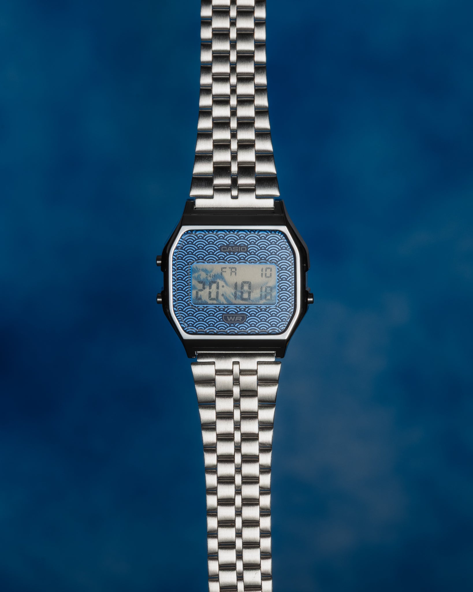 We took already a small batch of new and special A159 model and gave it a final touch showing The Great Wave off Kanagawa by Katsushika Hokusai. 