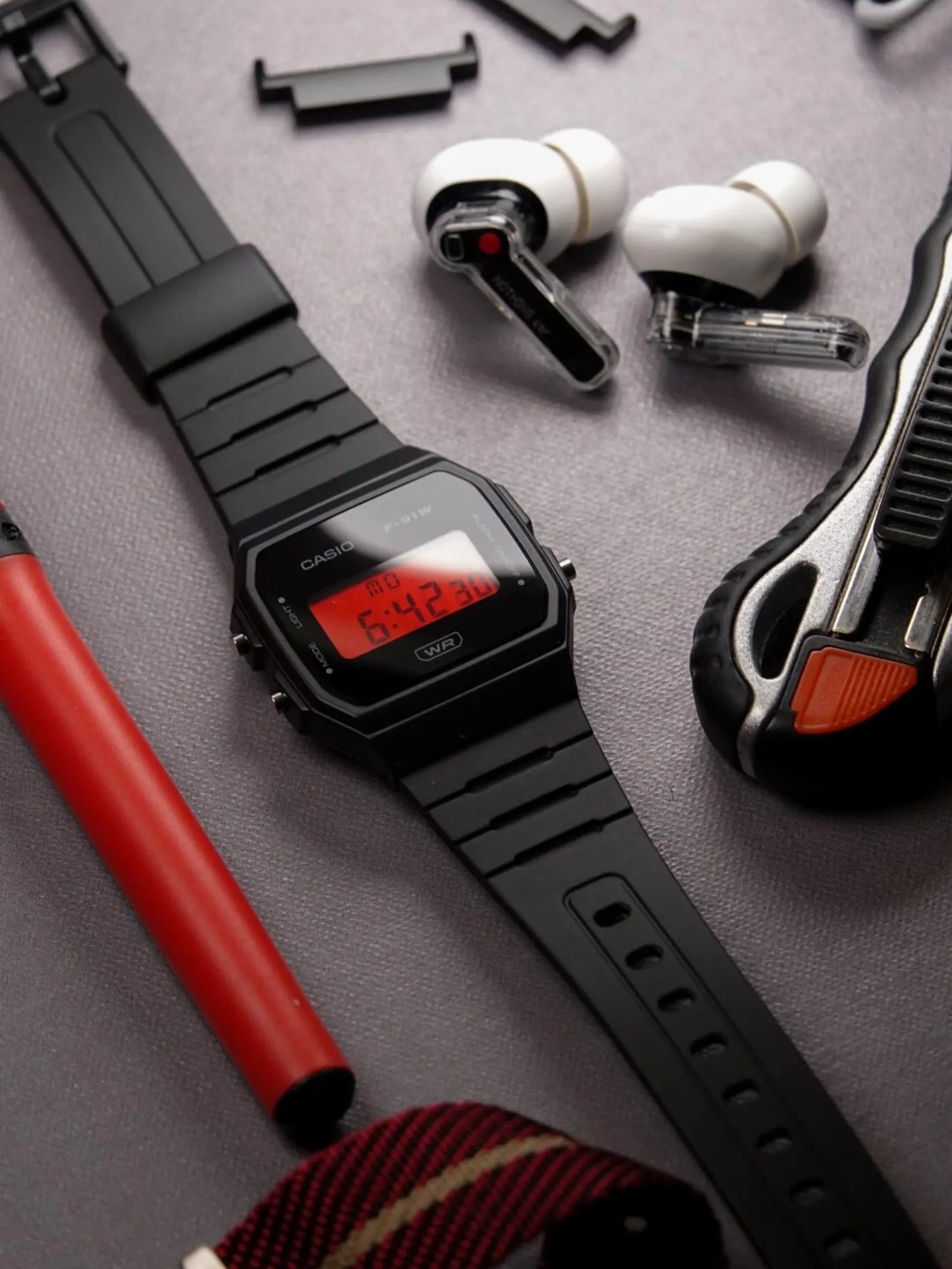 Shutter RED F-91 - Modified Casio Watch